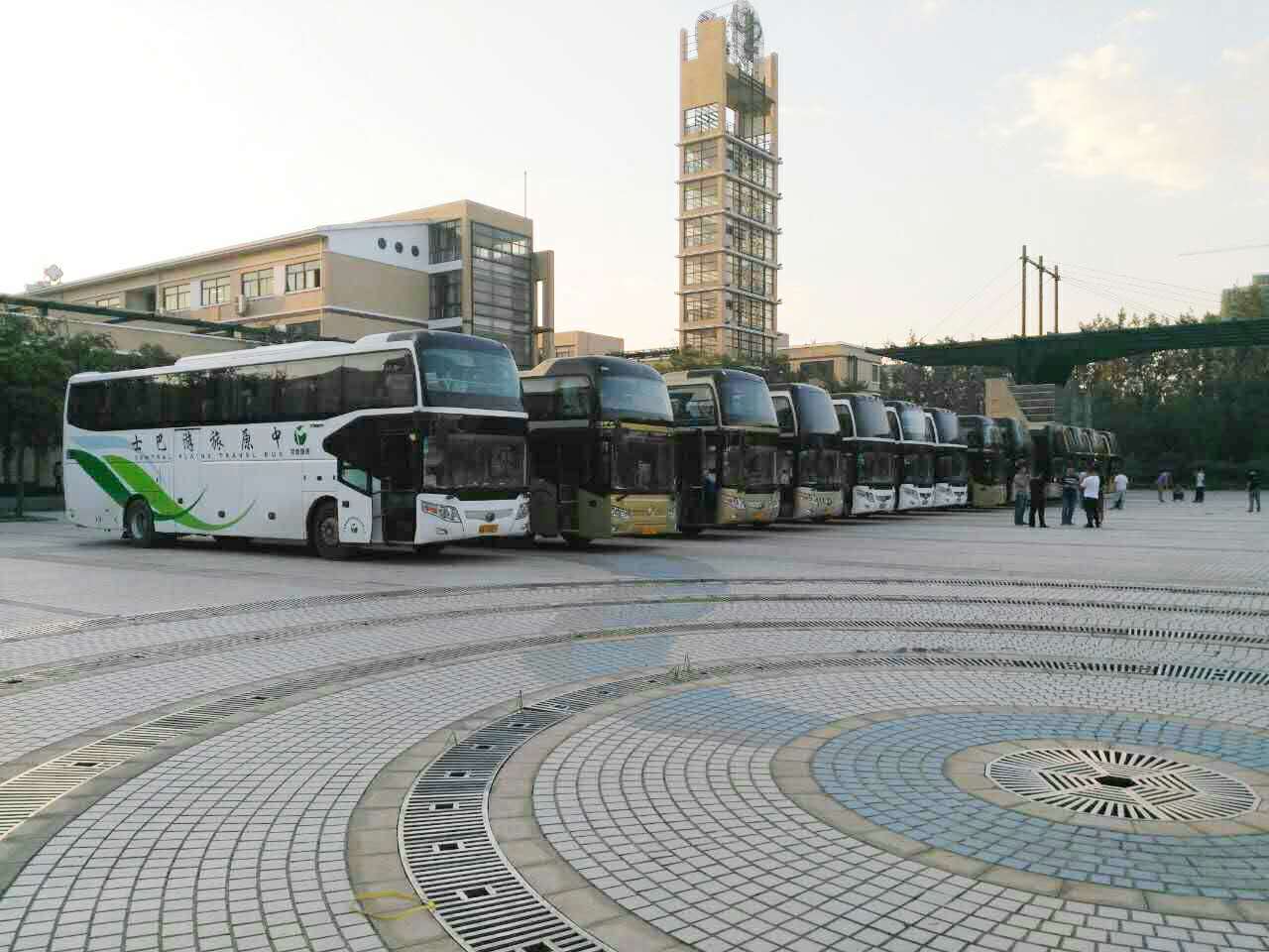 鄭州中巴車出租公司說(shuō)說(shuō)冬季四種養(yǎng)車技巧 鄭州中巴車出租公司說(shuō)說(shuō)冬季四種養(yǎng)車技巧
